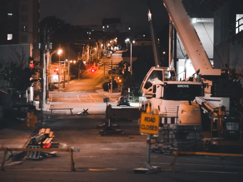 How to Get a Crane Lift Permit in Dubai (RTA, DM, Trakhees) - Red Tiger Cranes