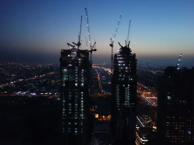 Crane Rental for High-Rise Construction Projects in Dubai - Red Tiger Cranes