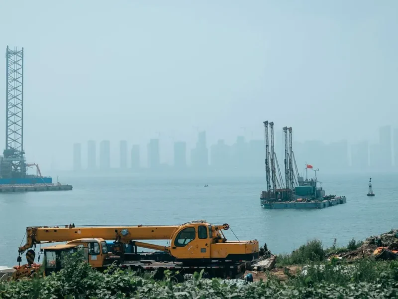 Crane Rental vs. Buying in the UAE: The Complete Cost-Benefit Guide for Contractors - Red Tiger Cranes