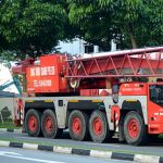 Terex Demag AC 160-1 boom & hook detail